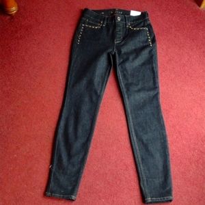 White House/Black Market "The Sculpt jeans" size 00 Regular Reduced!!!